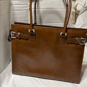 Franklin Covey leather bag with multiple compartments and padding. NWOT